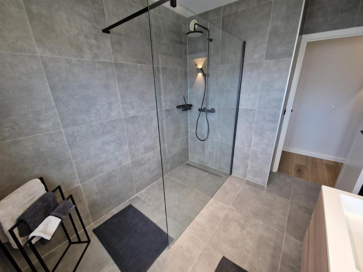 Luxueus, Ruim Appartement Op 350M Van Het Strand Ostenda Esterno foto