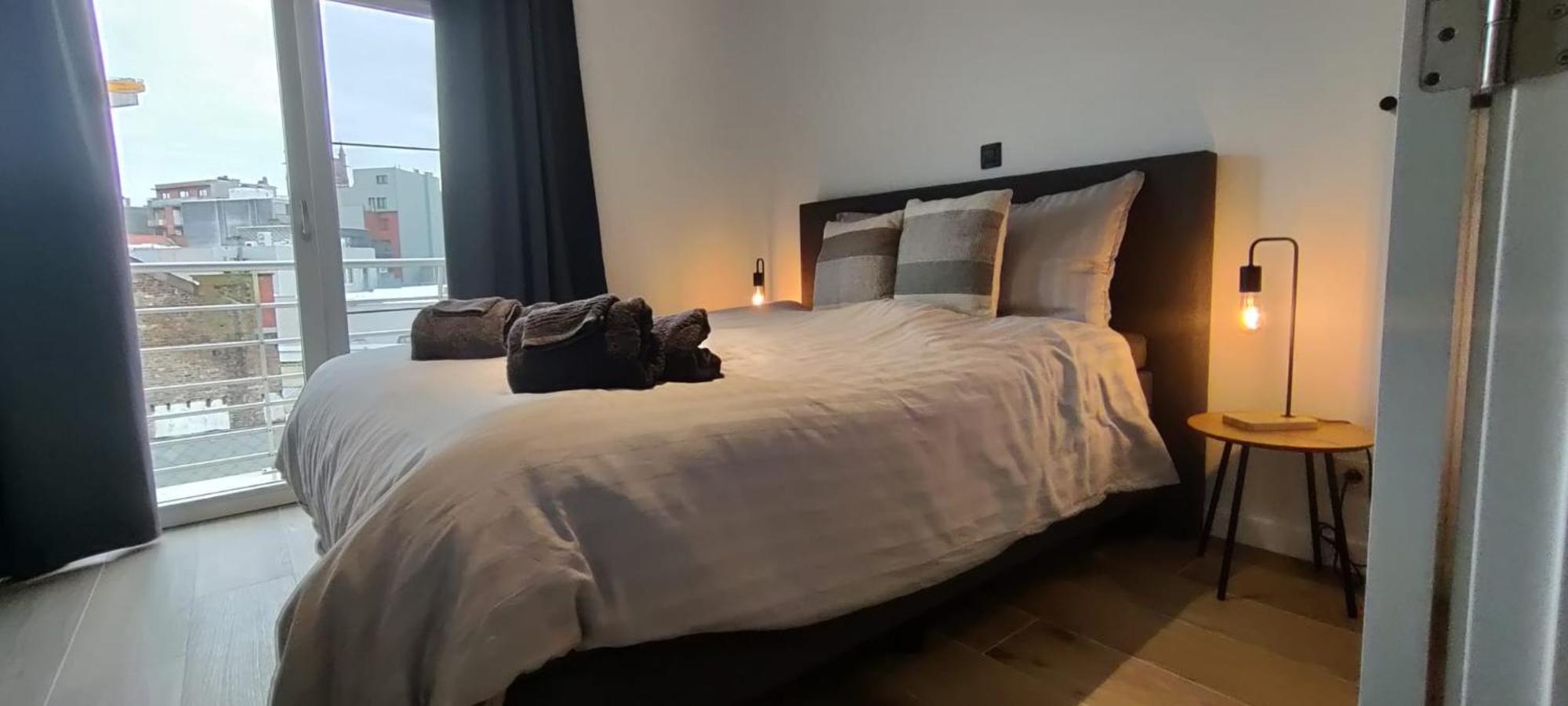 Luxueus, Ruim Appartement Op 350M Van Het Strand Ostenda Esterno foto