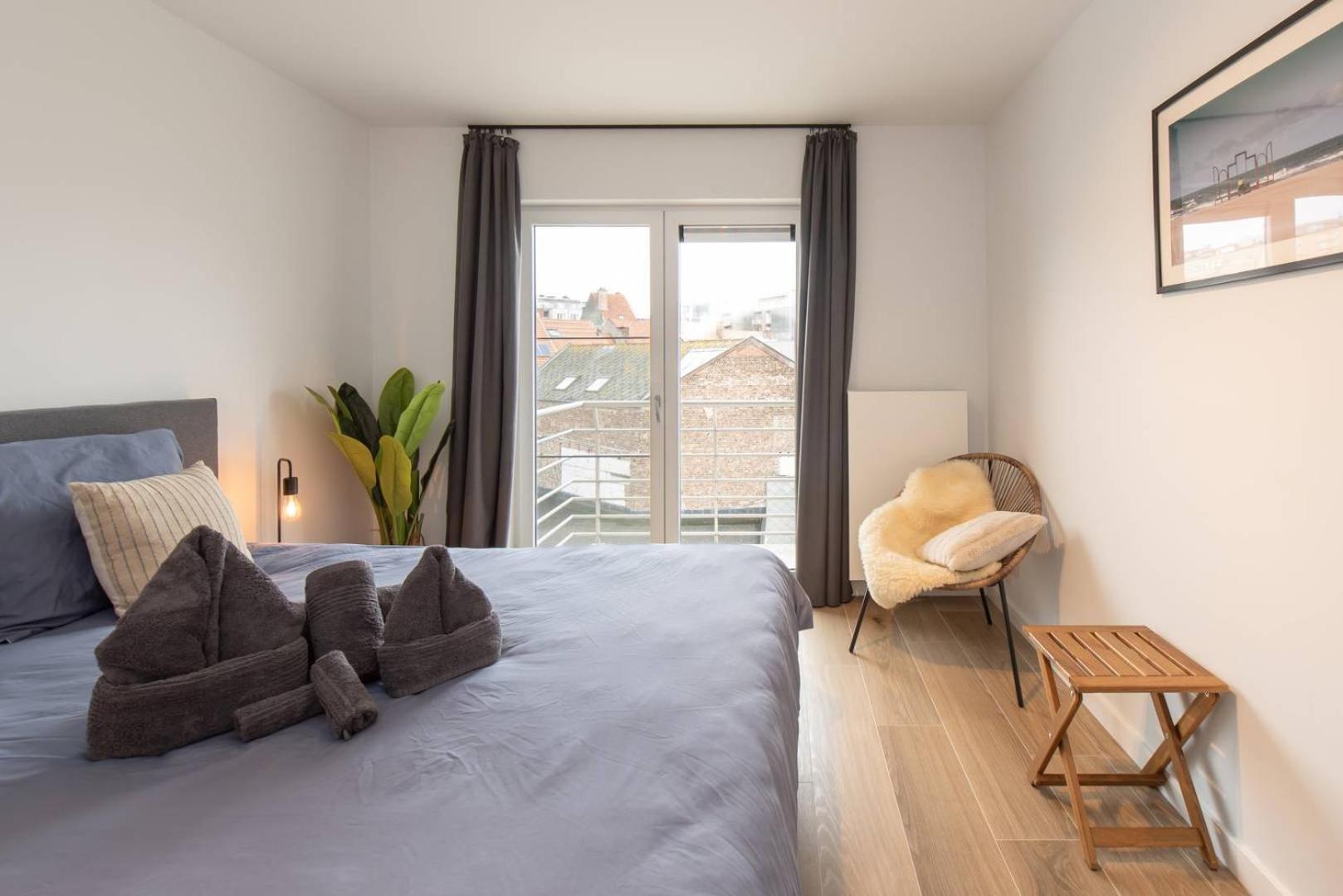 Luxueus, Ruim Appartement Op 350M Van Het Strand Ostenda Esterno foto